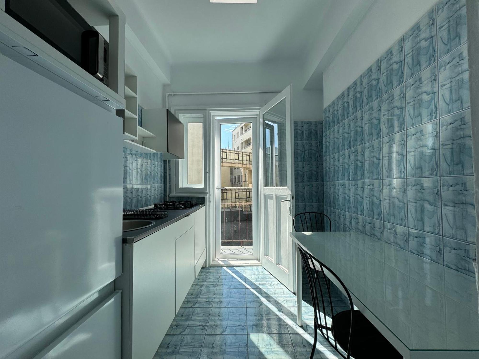 Airy & Beautiful Downtown Apartment Bucarest Esterno foto