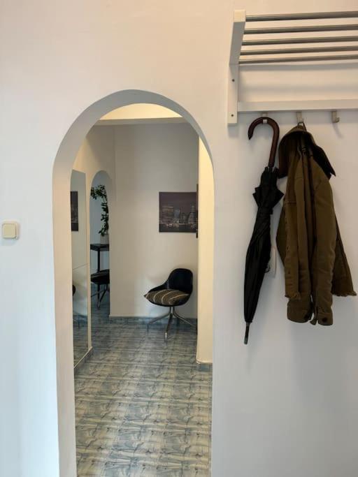 Airy & Beautiful Downtown Apartment Bucarest Esterno foto